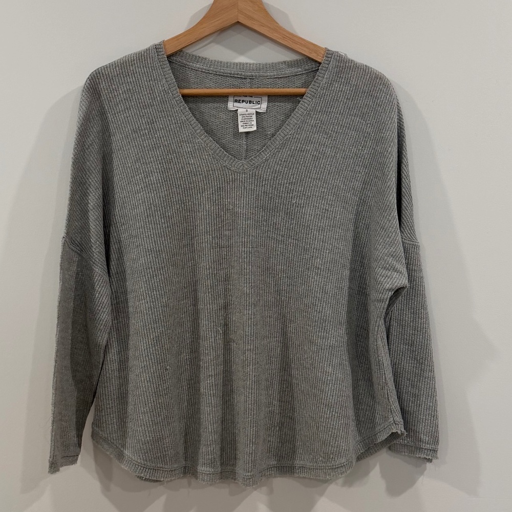 Women's Gray Sweater - For the Republic